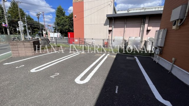 レオネクストボナールの駐車場