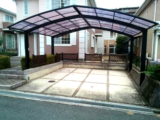 高倉台戸建の駐車場