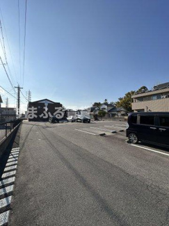 【駐車場】