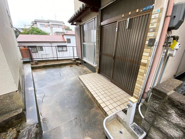 富田林町貸家のエントランス
