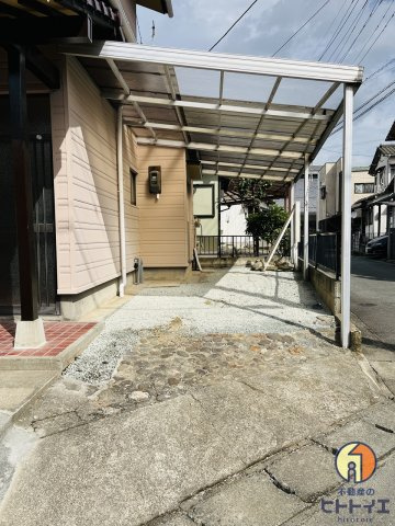 室岡中古住宅の駐車場