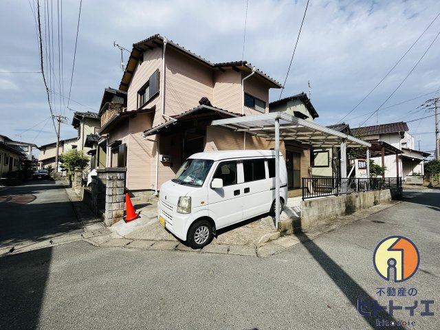 室岡中古住宅の前面道路含む現地写真