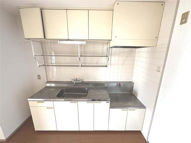 【キッチン】 | シュロス鵜の森 | ※同建物同型別のお部屋