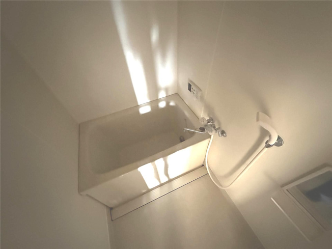 【浴室】 | シュロス鵜の森 | ※同建物同型別のお部屋