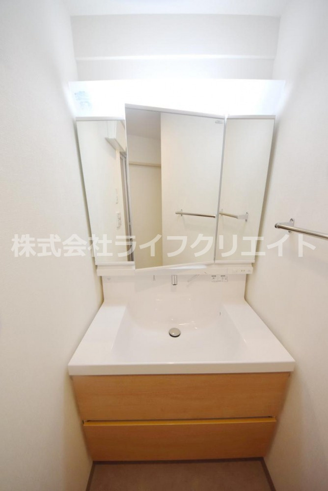 ラグゼナ八王子南町の独立洗面台|同施工LUXENAシリーズ別物件写真（イメージ）