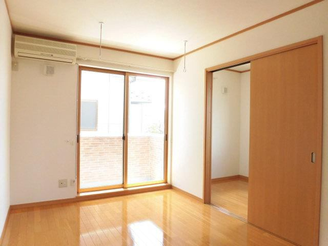 NEWメゾン仙北の居間・リビング