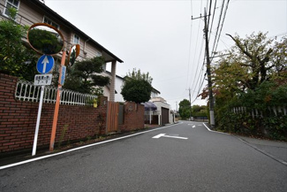 【前面道路含む現地写真】