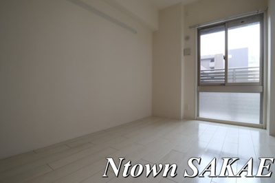 【居間・リビング】 | プレサンス丸の内城雅 | 使いやすい居間です