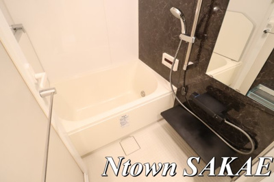 【浴室】 | プレサンス丸の内城雅 | 落ち着いた空間のお風呂です