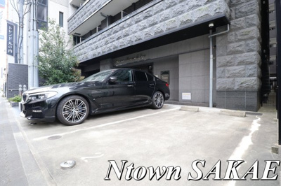 【駐車場】 | プレサンス丸の内城雅 | 駐車場があるので、車を買う予定の方も安心です