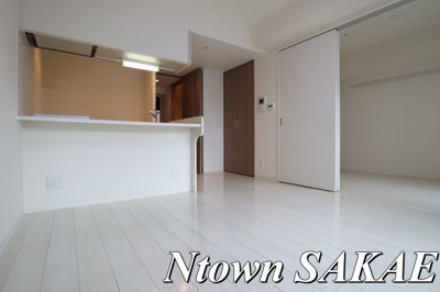 【居間・リビング】 | プレサンス丸の内城雅 | リビングです