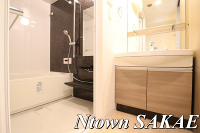 【洗面所】 | プレサンス丸の内城雅 | 使いやすい洗面所です