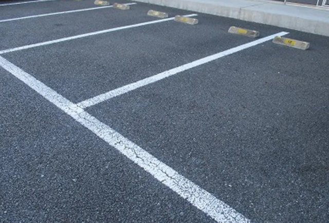 レオパレスビアンコの駐車場