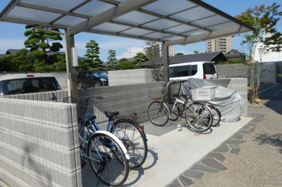 【その他共用部分】 | セレーノ | 自転車置き場