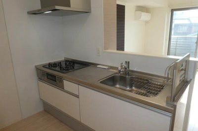 【キッチン】 | セレーノ | ３口ガスコンロ付