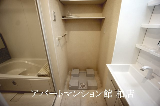 エスポワールの洗面所|室内洗濯機置き場
