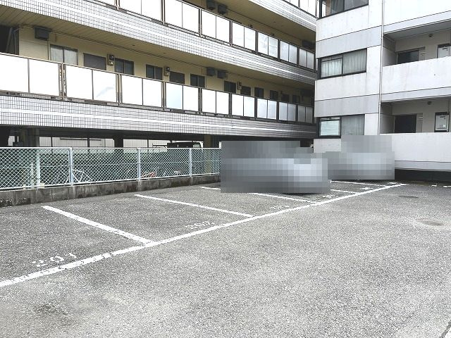 ジャストハイツの駐車場|駐車場になります