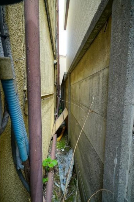 台東区上野桜木２丁目の売地の前面道路含む現地写真|隣地境界