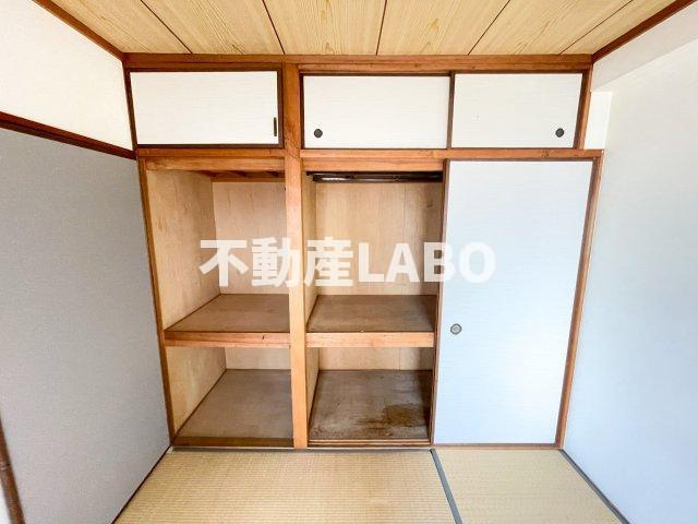 サンハイツ市岡の収納