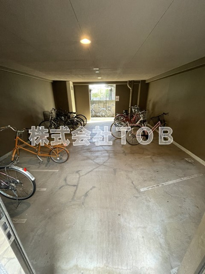 【その他共用部分】 | フェニックス上北沢ツインコート | 自転車置き場