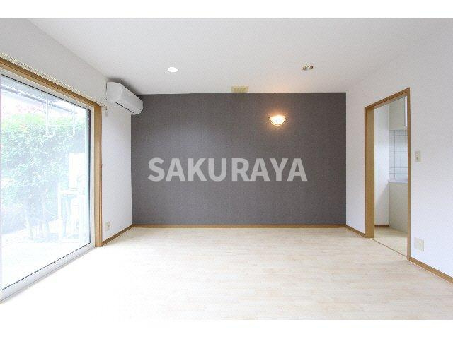 プランドールの居間・リビング|2016年撮影。現況と異なる場合があります。