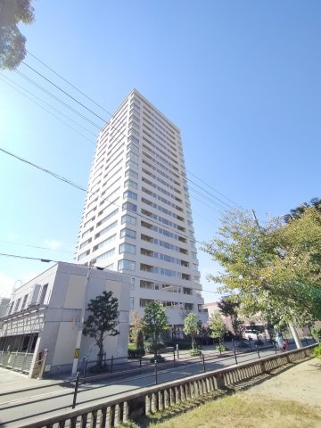 大阪イーストガーデンズタワー