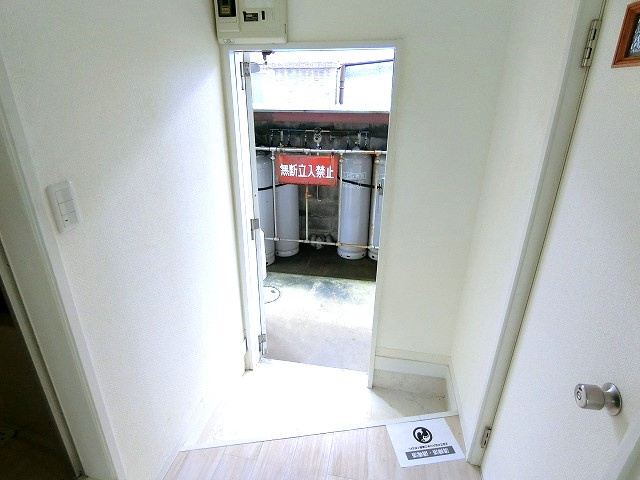 メロディーハイムの玄関