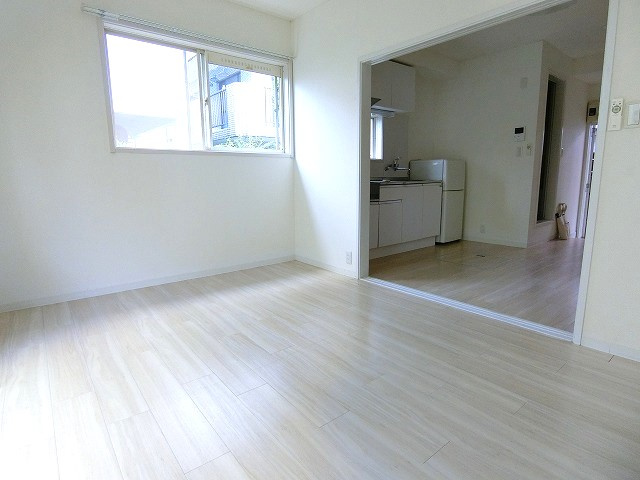 メロディーハイムの居間・リビング