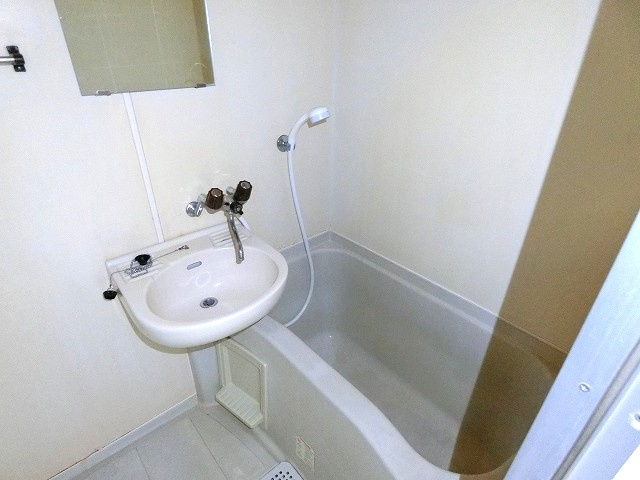 メロディーハイムの浴室