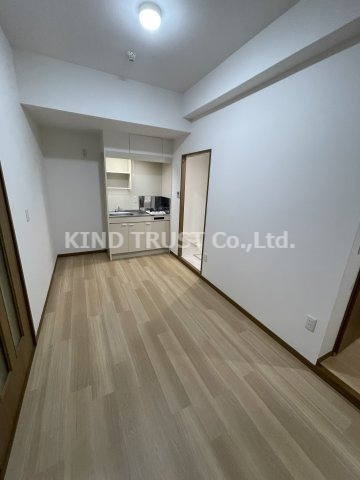 ドゥムレ西天満の居間・リビング|ゆったり過ごせるリビングです