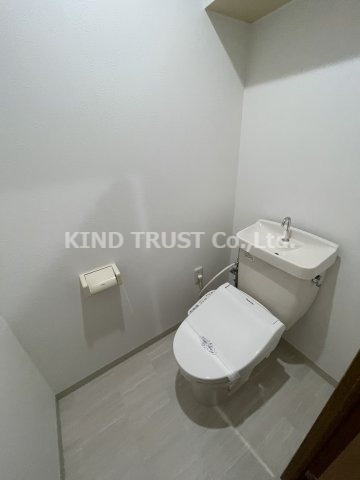 ドゥムレ西天満のトイレ|落ち着いたトイレです