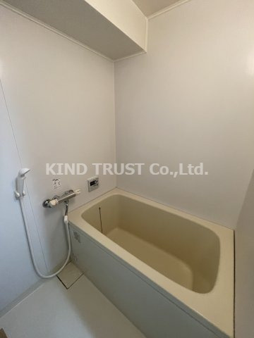 ドゥムレ西天満の浴室|落ち着いた空間のお風呂です