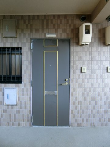 ピアコートBの玄関