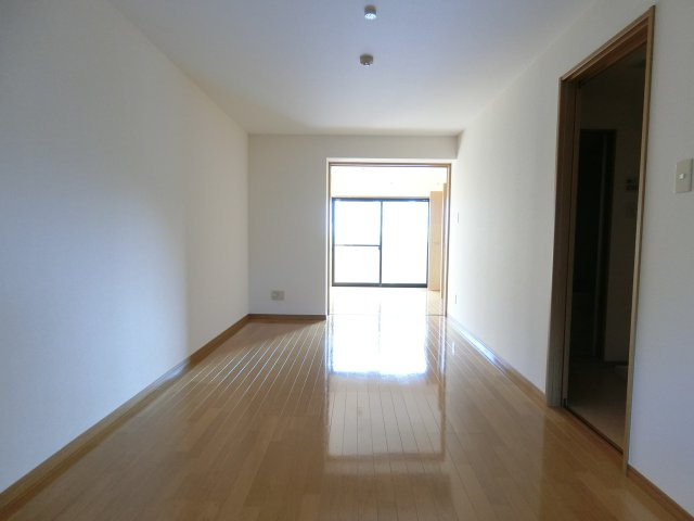 ピアコートBの居間・リビング