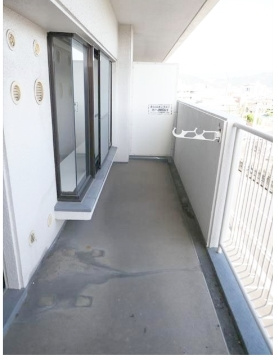 【バルコニー】