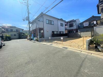 【売土地】長岡京市西の京（西向日駅）建築条件なし住宅用地の前面道路含む現地写真