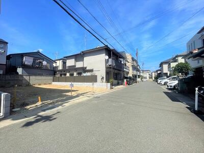 【売土地】長岡京市西の京（西向日駅）建築条件なし住宅用地の前面道路含む現地写真