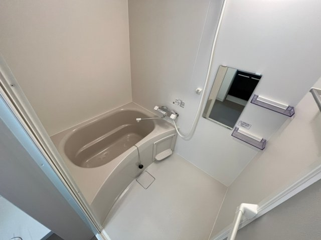 ジーメゾン平磯の浴室