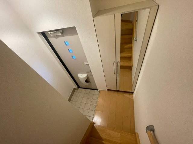 グランディール富里Ⅰの玄関