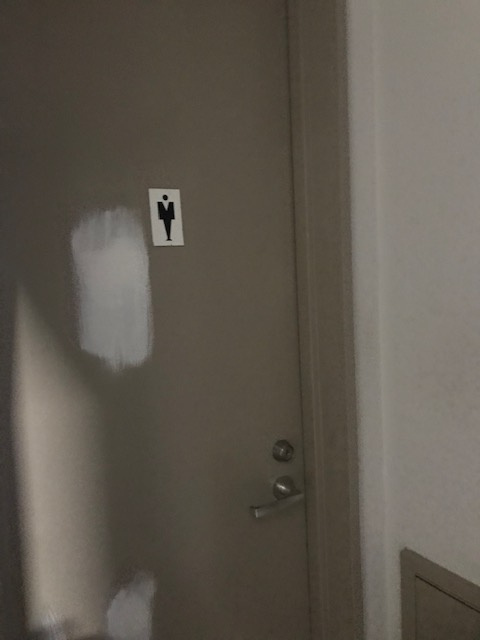 アカデミービル