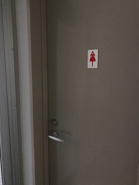 アカデミービル