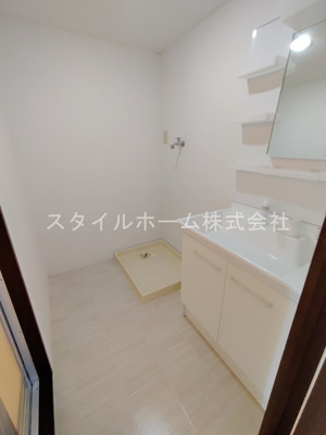 【洗面所】 | フリーダムコート弐番館