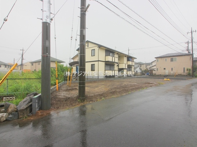 川越市鯨井　新築戸建の前面道路含む現地写真