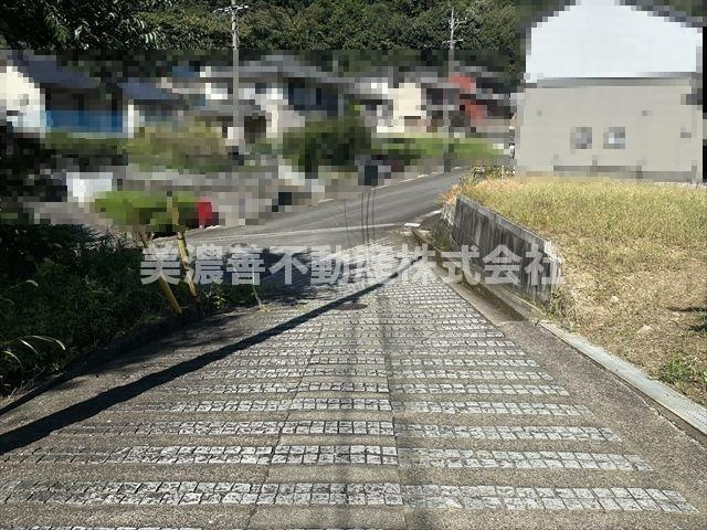 ５９５３５　岐阜市芥見土地の前面道路含む現地写真