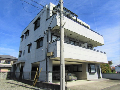 【外観：施工例】 | 事務所・賃貸部屋付中古戸建　中央市井之口 | 落ち着いた雰囲気の外観です