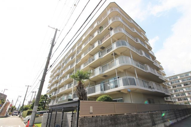 西宮グリーンマンション2号館の外観|外観は落ち着いています