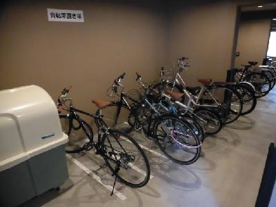 セブンスヘヴン黒門三条の内装|駐輪場