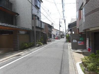 セブンスヘヴン黒門三条の周辺|前面道路