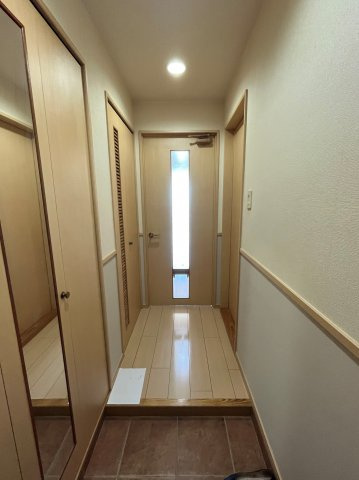 R1-Nの玄関