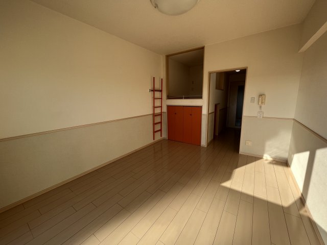 R1-Nの居間・リビング